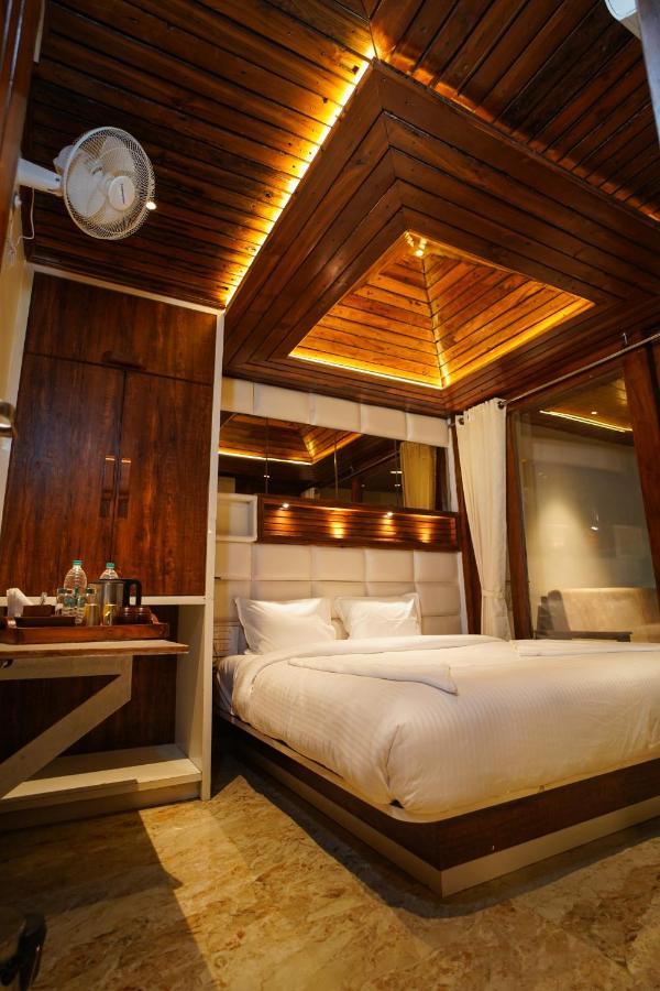 Krishna'S Wood Villas Колхапур Экстерьер фото